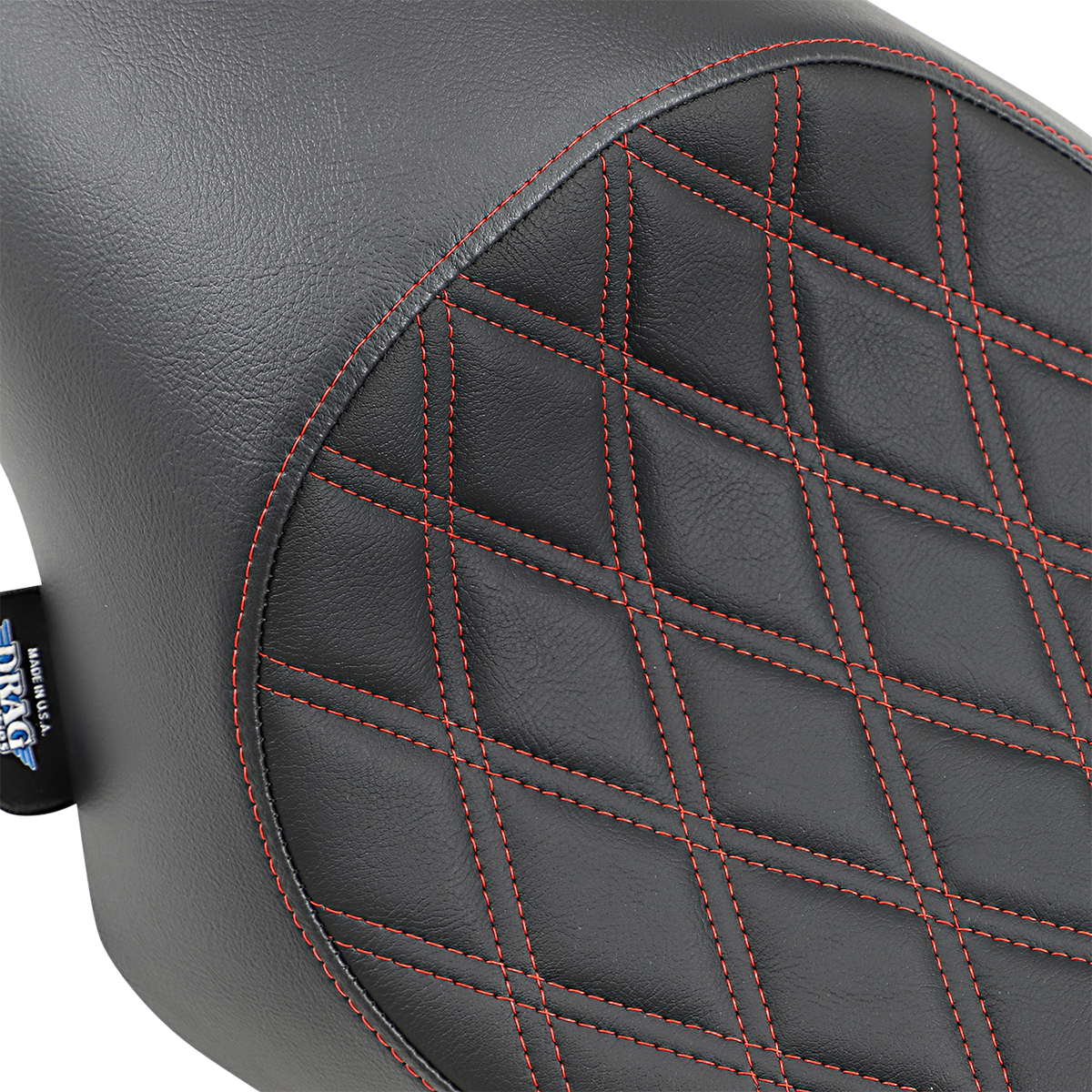 DRAG SPECIALTIES Asiento - 3/4 Solo - Doble diamante - Negro con costuras rojas - '04-'22 XL SIN PARACHOQUES DE GOMA 0804-0746