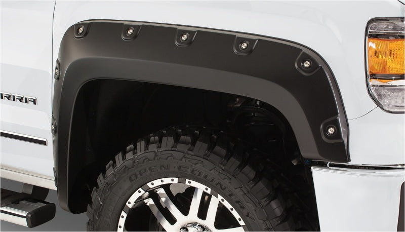 Bushwacker 14-15 GMC Sierra 1500 Fleetside Boss Pocket Style Flares 4pc 69.3/78.8/97.6in Bed - Black 40958-02