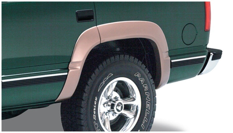 Bushwacker 97-99 Chevy Tahoe OE Style Flares 4pc 4-Door Only - Black 40905-02