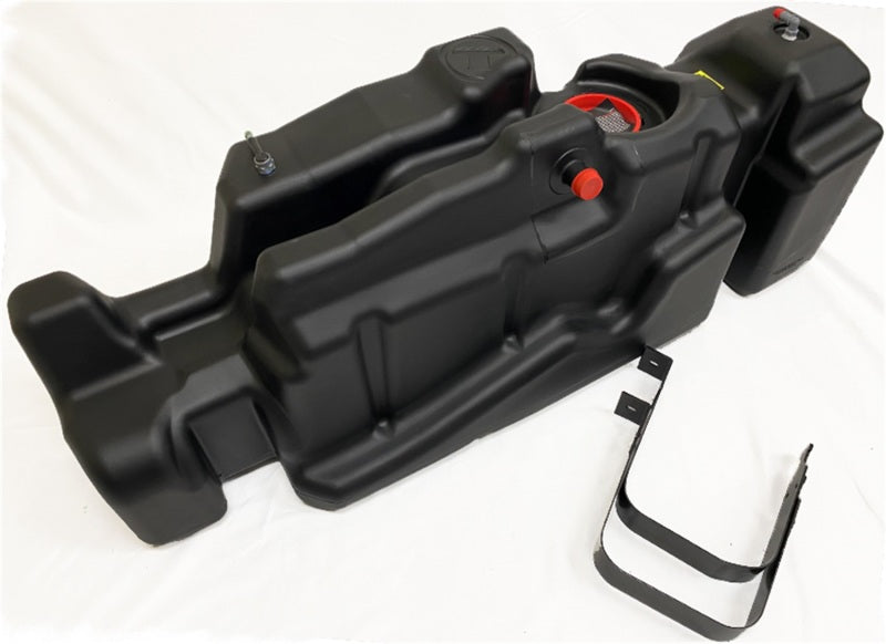 Titan Fuel Tanks 20-24 GM 2500/3500 56 Gal. Extra HD Cross-Linked PE XXL Mid-Ship Tank - Crew Cab SB 7010220