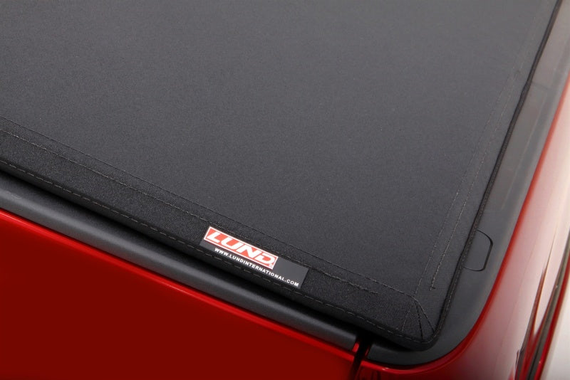 Lund 07-17 Toyota Tundra (5.5ft. Bed) Genesis Elite Tri-Fold Tonneau Cover - Black 958120