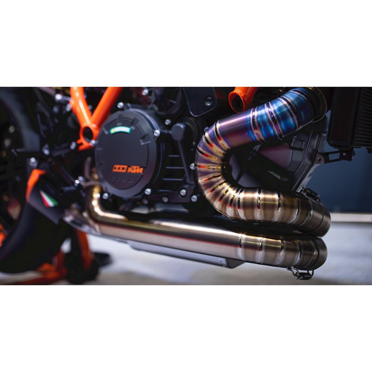 Austin Racing Black 2023 - 2024 KTM SUPERDUKE 1390 R/RR/EVO RS2 FULL RACE EXHAUST SYSTEM Dual pipes AR46