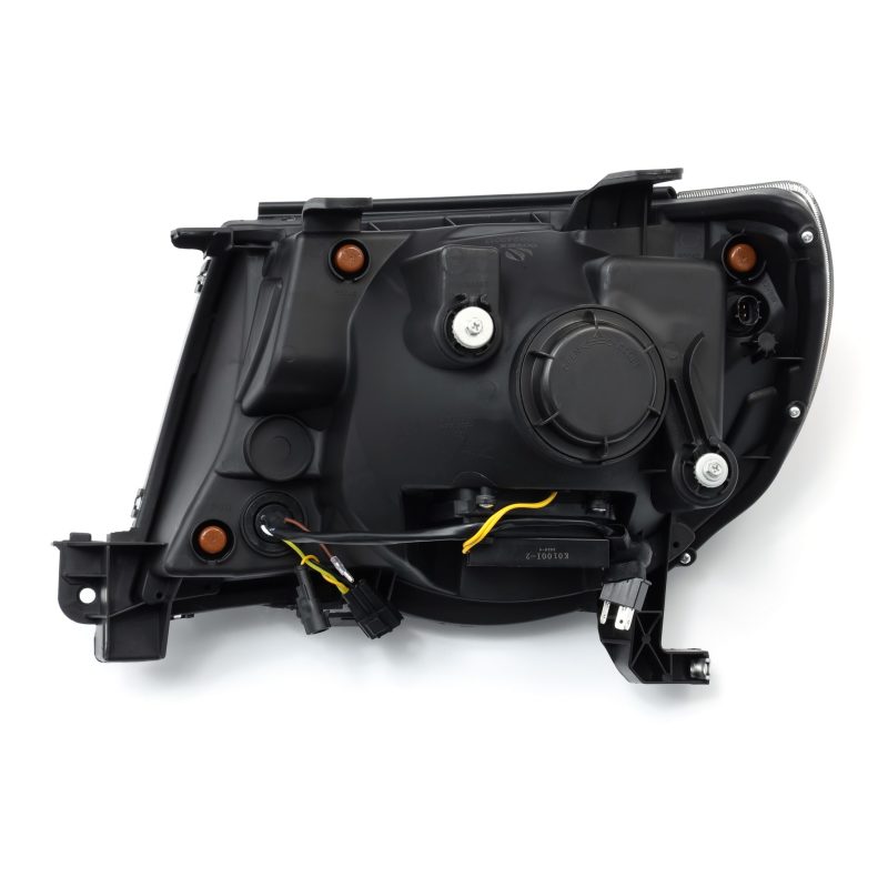 AlphaRex 05-11 Toyota Tacoma PRO-Series Projector Headlights Plank Style Design Black w/DRL 880738