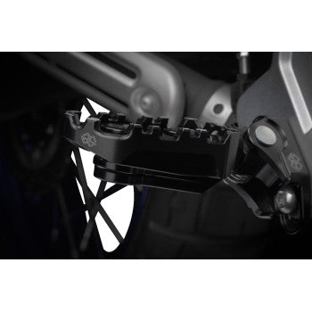 GILLES TOOLING Tech-X Enduro Footpeg - Driver - Black V-Strom RGK-350-UF35-SET-B