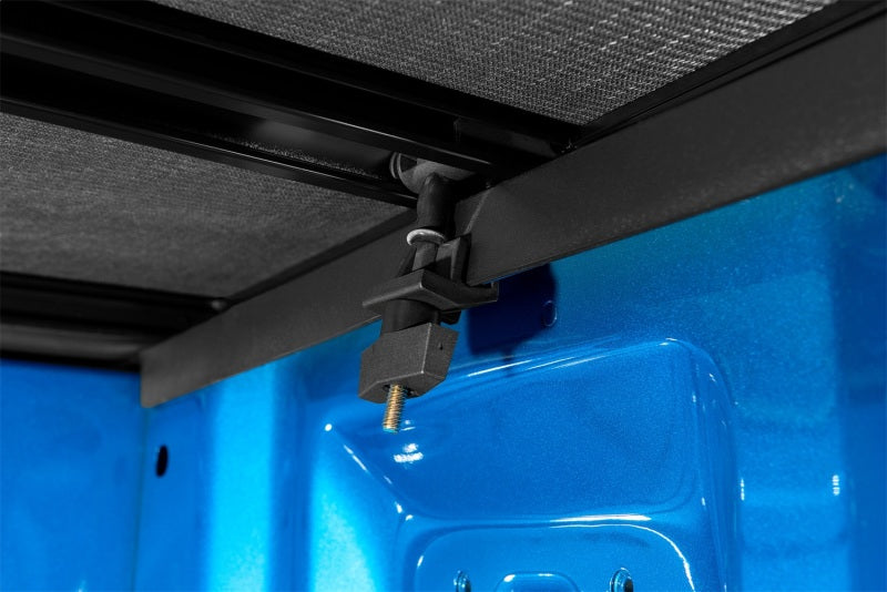 Lund 21+ Ford F-150 Genesis Elite Tri-Fold Tonneau Cover - Black 95869
