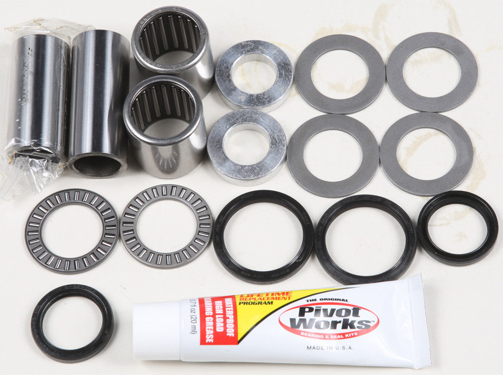 PIVOT WORKS Swingarm Kit PWSAK-H37-000