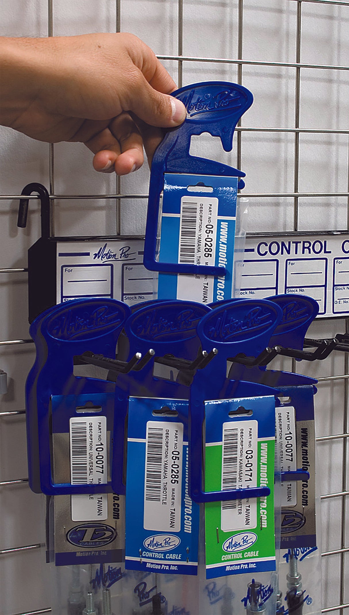 MOTION PROCable Hanger01-0158