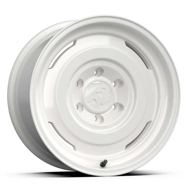 fifteen52 Analog HD 17x8.5 6x139.7 0mm ET 106.2mm Center Bore Gloss White Wheel AHDCW-78569-00