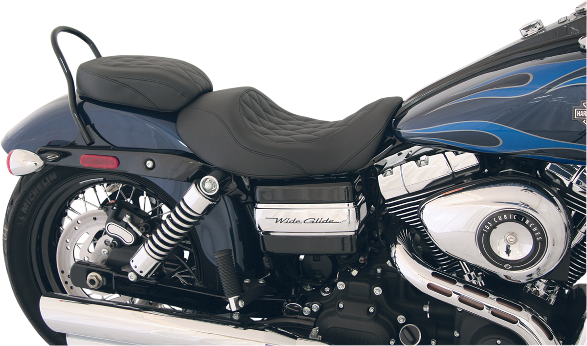 MUSTANG Wide Tripper Forward Solo Seat - Diamond 76710