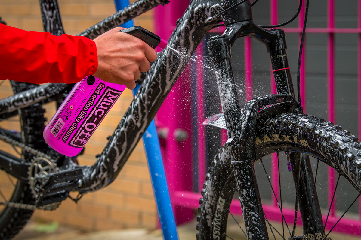 MUC-OFF USA Punk Powder Concentrated Cleaner - 4 Pack with Bottle 20609