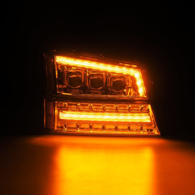 AlphaRex 03-06 Chevy Silverado 1500/2500HD/3500HD/Avalanche Chrome NOVA LED Proj Headlights 880255