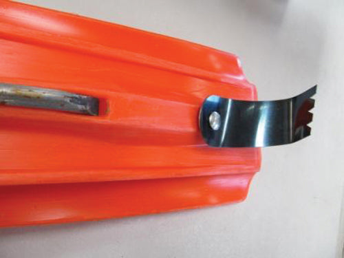 Between The Lin Ski-Zs Ice Scrathcers 650270