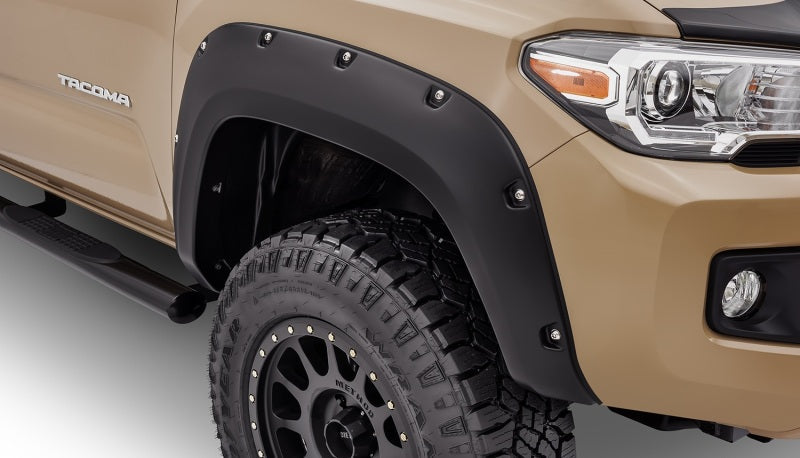 Bushwacker 16-18 Toyota Tacoma Pocket Style Flares 4pc 60.5/73.7in Bed - Black 30922-02