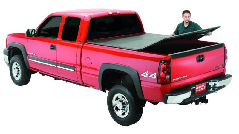 Lund 19-23 RAM 1500 (5.5ft Bed w/o RamBox Cargo Mgmt) Genesis Tri-Fold Tonneau Cover - Black 950165