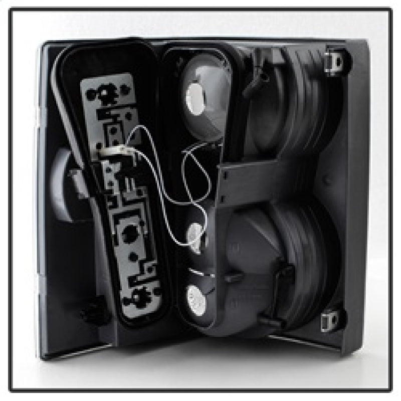 Xtune Land Rover Range Rover 06-09 Euro Style Tail Lights Clear ALT-JH-LRRRS06-CL 5075871