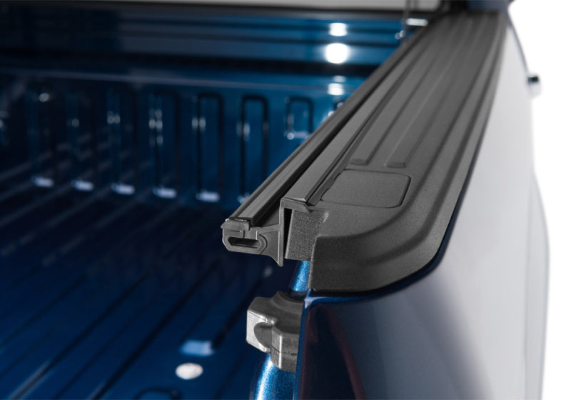 BAK 21-22 Ford F-150 (Incl. 2022 Lightning) BAKFlip G2 5.7ft Bed Cover 226339