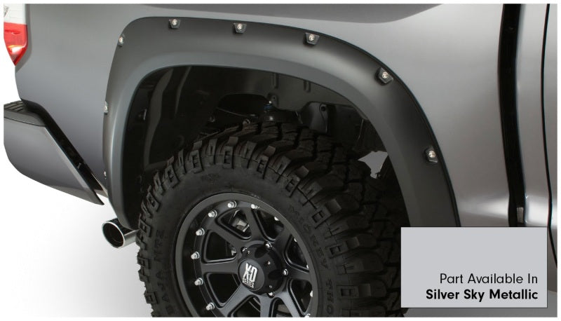 Bushwacker 16-18 Toyota Tundra Fleetside Pocket Style Flares 4pc 66.7/78.7/97.6in Bed - Silver Sky 30918-53