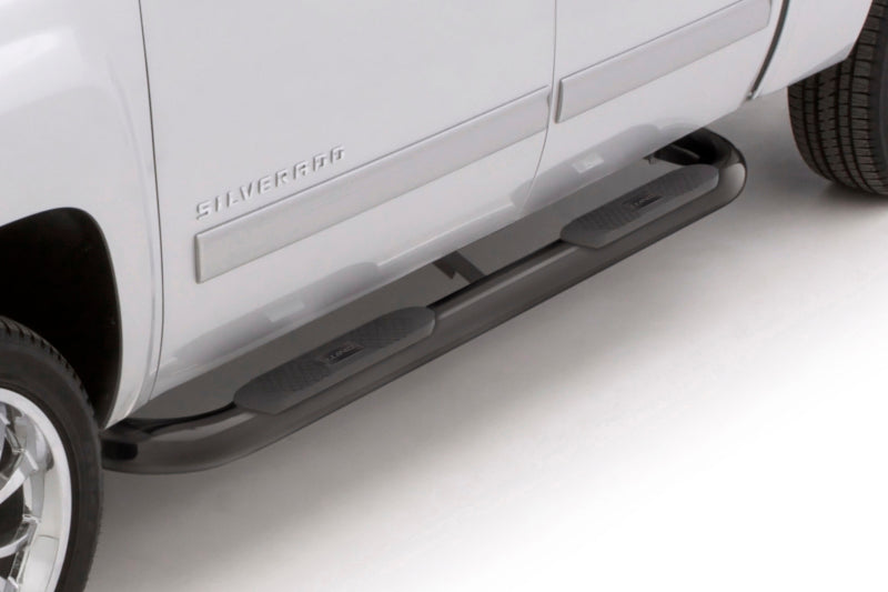 Lund 15-17 Chevy Colorado Crew Cab 4in. Oval Curved Steel Nerf Bars - Black 23440360