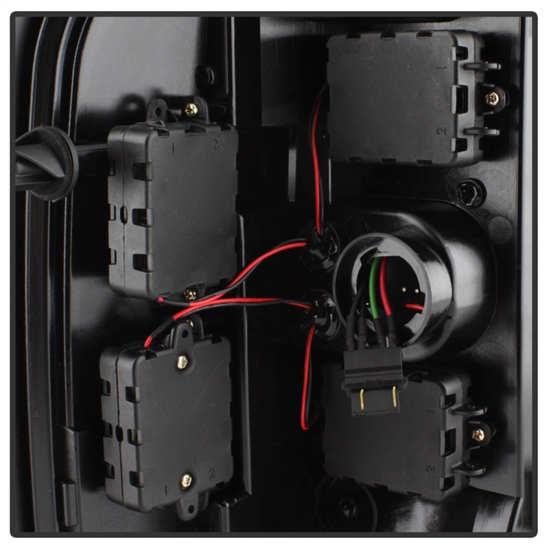 Spyder 07-13 Silverado (Will Not Work w/2010 921 Bulb)V3 Tail Lights Blk Smk ALT-YD-CS07V3-LBLED-BSM 5084095