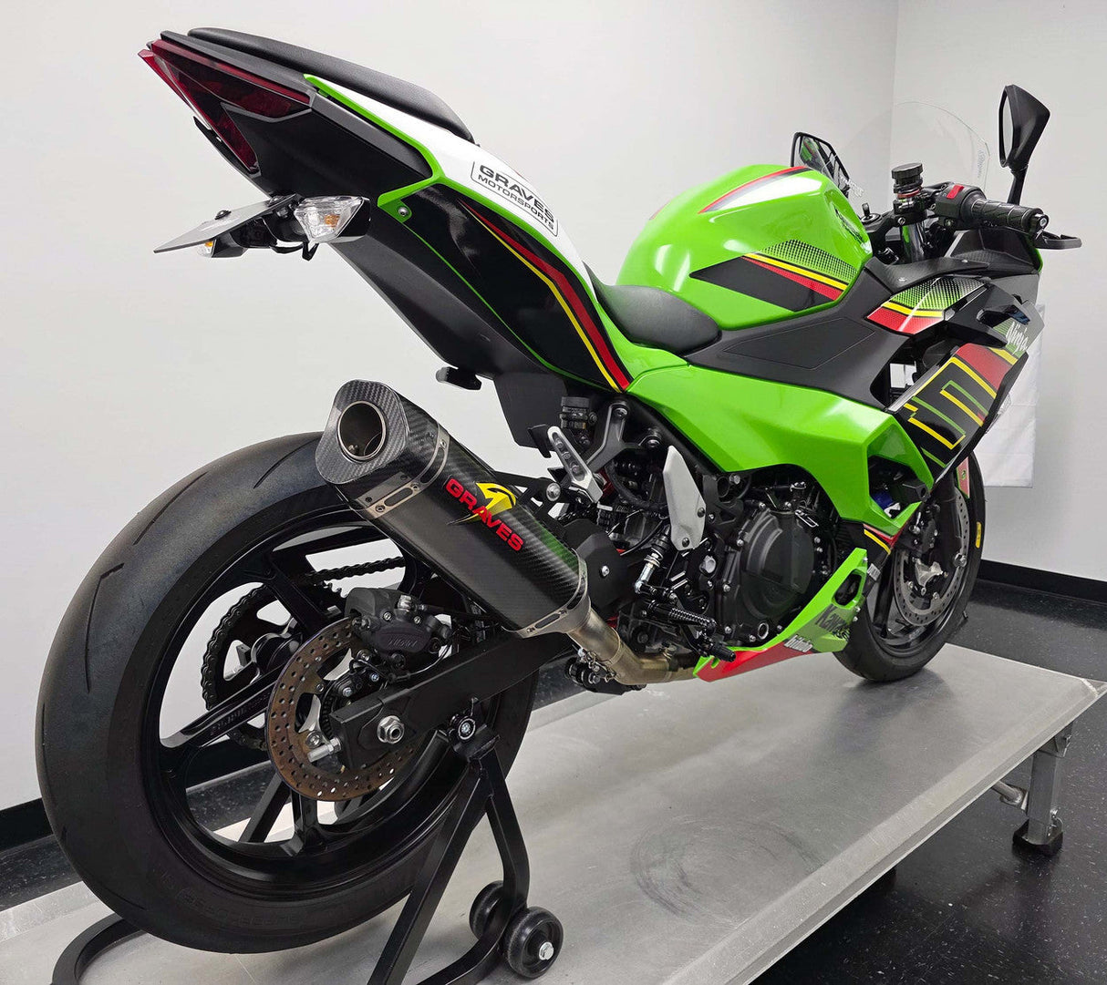 Graves motorsports Kawasaki Ninja 400 + Ninja 500 Full LINK Stainless / Carbon Exhaust System EXK-24EX5-FSC