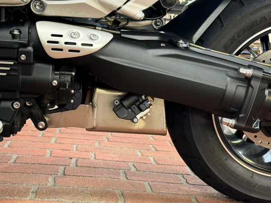 Vandemon Triumph Rocket 3R & GT 2500 2024-2025 Titanium Bimodal Stealth Side Mount Titanium Slip-On TRIUMROCKET3SMMUFB VA-153