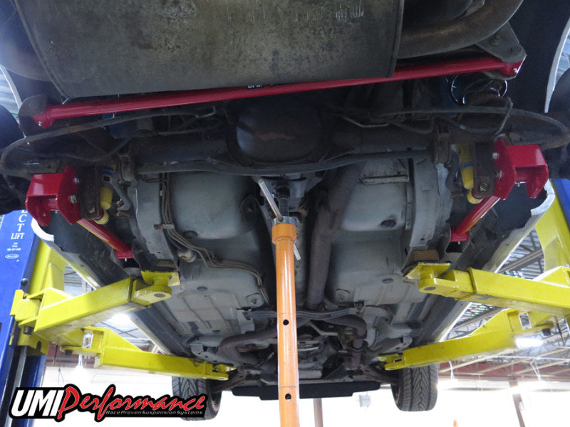 UMI Performance 82-02 GM F-Body Tubular Lower Control Arms Non-Ajustable Panhard Bar Kit 201520-B