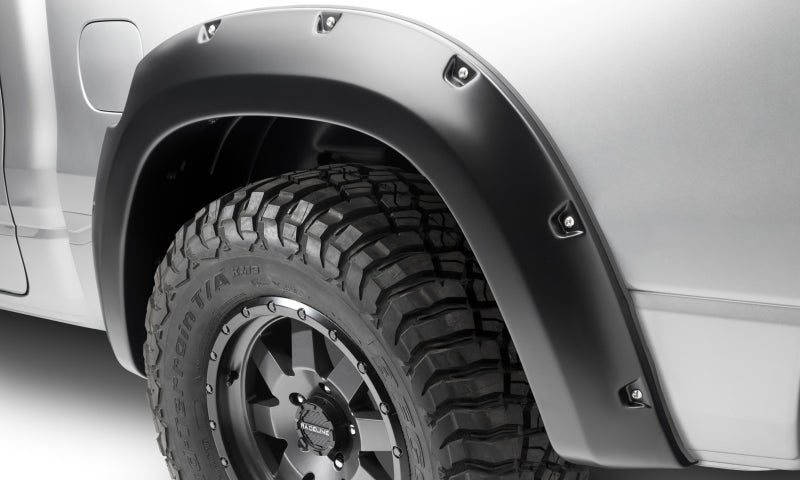 Bushwacker 19-22 Dodge Ram 1500 Pocket Style Rear Flares 2pc - Black 50054-02