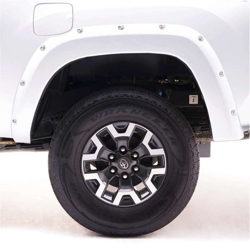 EGR 14+ Chev Silverado 6-8ft Bed Bolt-On Look Color Match Fender Flares - Set - Summit White 791574-GAZ