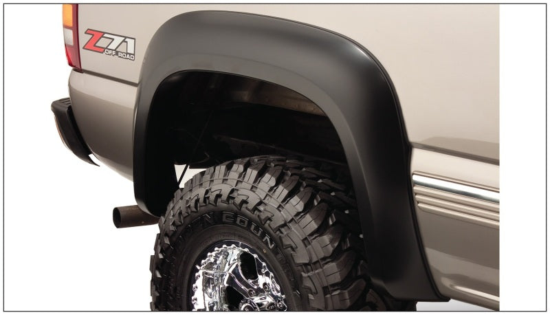 Bushwacker 07-07 Chevy Silverado 1500 Classic Fleetside Extend-A-Fender Style Flares 4pc - Black 40945-02