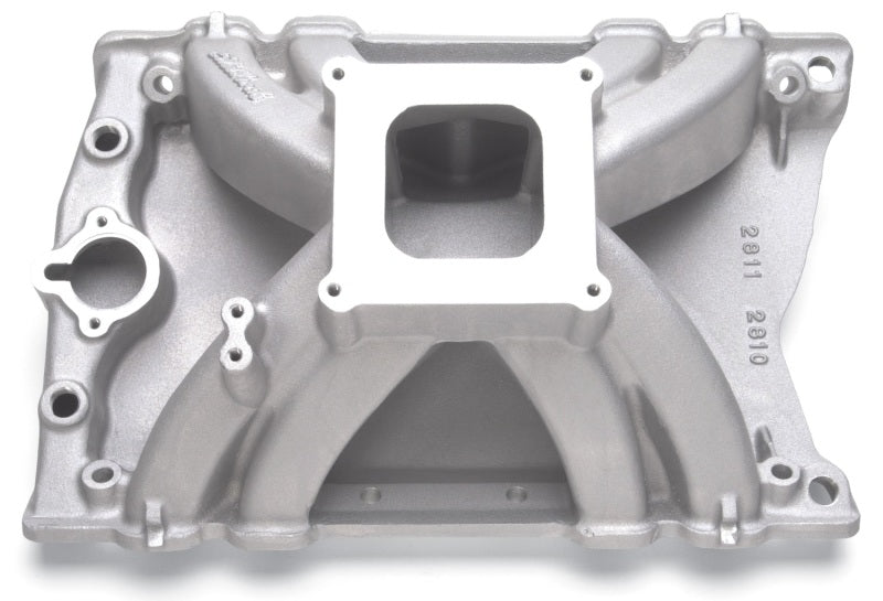 Edelbrock Manifold Victor Olds w/ Standard Squarebore Flange 2810