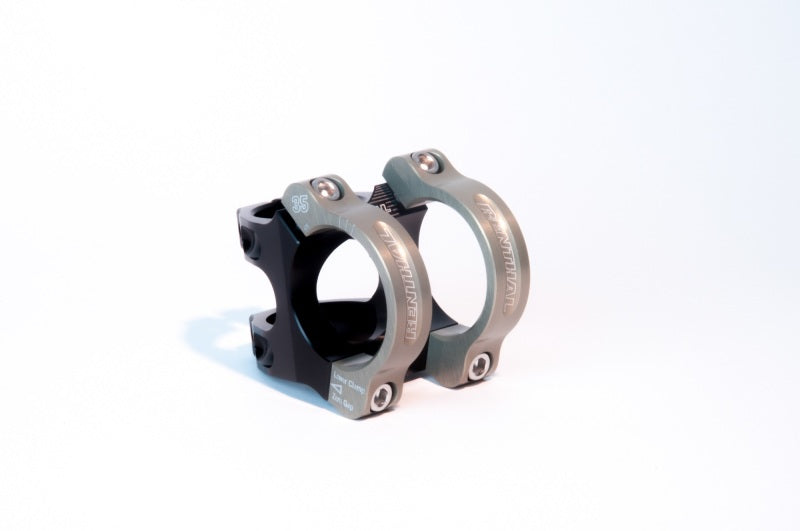 Renthal Apex 35 Handlebar Clamp 33 mm. STM117-BKAG