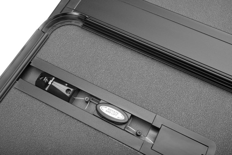 Extang 2023 Chevy/GMC Canyon/Colorado (5ft. 2in. Bed) Solid Fold ALX 88352