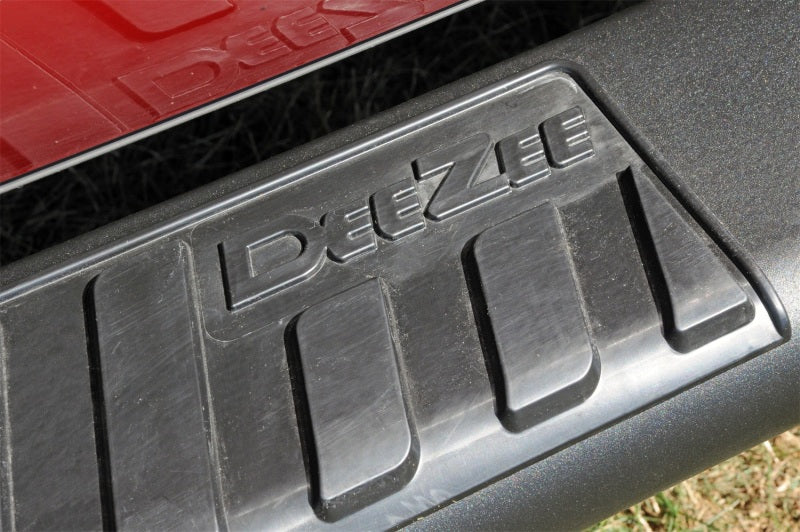 Deezee 99-23 Chevrolet/GMC/Dodge/Ford Full Size Truck Tubes - 6In Oval - Black Steel (CrewCab) DZ 16121