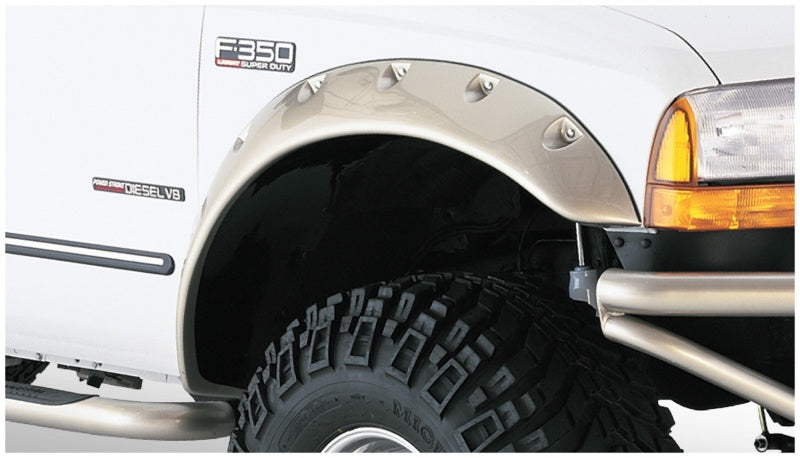 Bushwacker 99-07 Ford F-250 Super Duty Cutout Style Flares 2pc - Black 20043-02