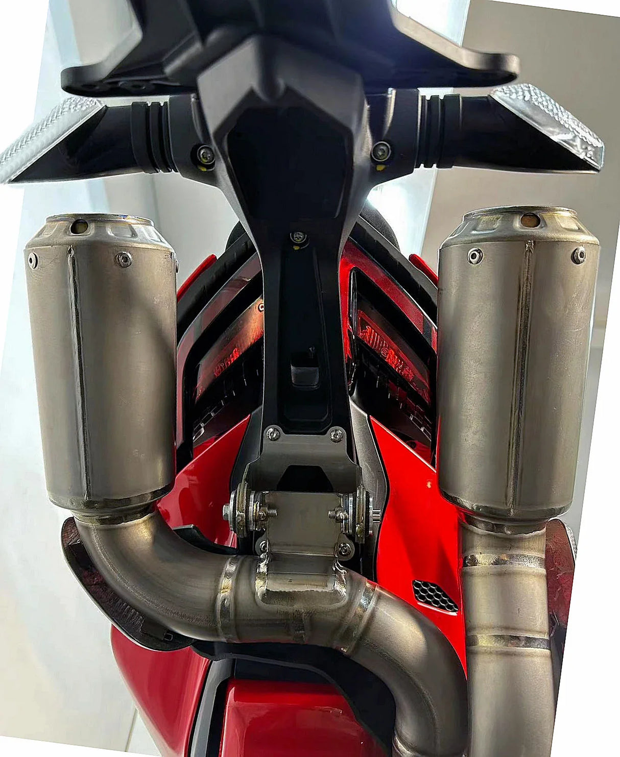 Vandemon Ducati Panigale V4/ V4S Titanium High Mount Slip-On 2025-2026 DUCV4PANTIMUFHMA VA-176