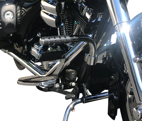 LINDBY Adjustable Footrest - Chrome - FLH '14+ 280000