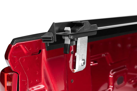 Lund 19-23 Chevrolet Silverado 1500 (5.5ft. Bed) Genesis Roll Up Tonneau Cover - Black 960292