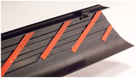 Bushwacker 99-06 Chevy Silverado 1500 Fleetside Rail Caps 96.0in Bed Does Not Fit Flareside - Black 49501