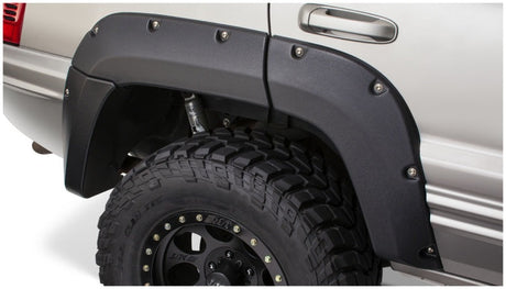 Bushwacker 99-04 Jeep Grand Cherokee Cutout Style Flares 2pc - Black 10072-07