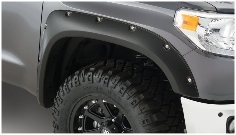 Bushwacker 14-18 Toyota Tundra Fleetside Pocket Style Flares 4pc 66.7/78.7/97.6in Bed - Black 30918-02