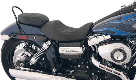 MUSTANG Wide Tripper Forward Solo Seat - Diamond 76710