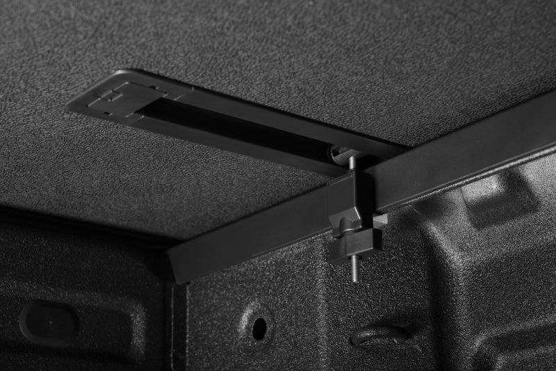 Extang 2023 Chevy/GMC Canyon/Colorado (5ft. 2in. Bed) Solid Fold ALX 88352