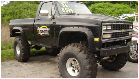 Bushwacker 75-80 Chevy K10 Suburban Cutout Style Flares 2pc - Black 40004-11