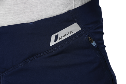 100% Airmatic Shorts - Navy - US 34 40021-00024