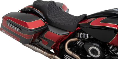 DRAG SPECIALTIES Asiento Predator III - Extendido - Doble diamante - Cosido en plata - FL '08-'22 0801-1261 