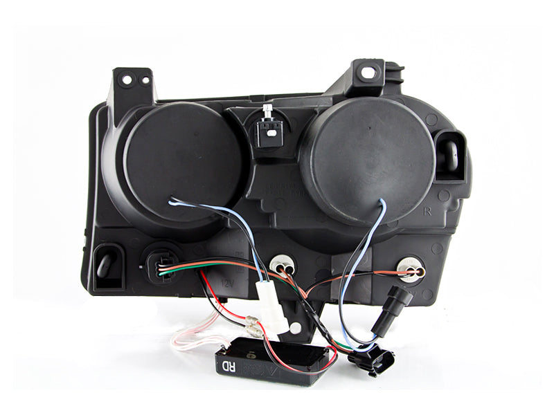 ANZO 2005-2010 Chrysler 300 Projector Headlights w/ Halo Black (Does Not Fit S Models) 121152