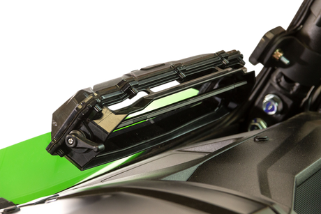 SEIZMIK Windshield - Vented - KRX 26097