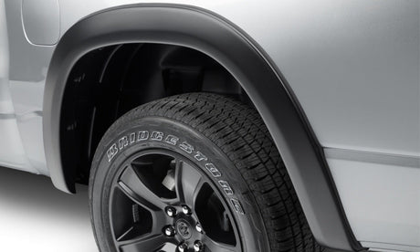 Bushwacker 19-22 Ram 1500 (Excl. Rebel/TRX) 76.3 & 67.4in Bed OE Style Flares 4pc Set - Blk / Smooth 50928-02