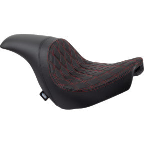 Asiento DRAG SPECIALTIES Predator - Doble diamante con costuras rojas - Vinilo - FLSB/FXLR '18 -'23 0802-1519 