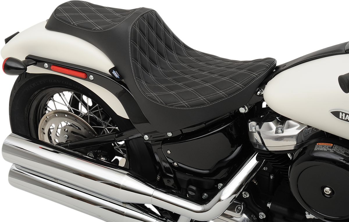 DRAG SPECIALTIES Asiento Predator III - Doble diamante - Costuras plateadas - FL/FX '18-'22 0802-1146 